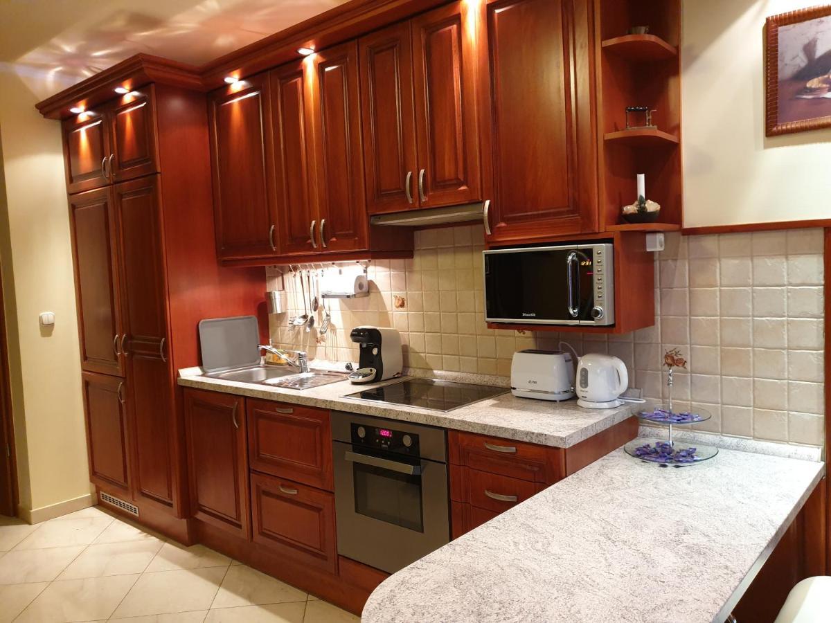 Beach Club Apartman Mosonmagyarovar Bagian luar foto
